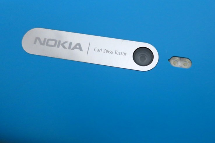 Nokia Lumia 800 (11).JPG